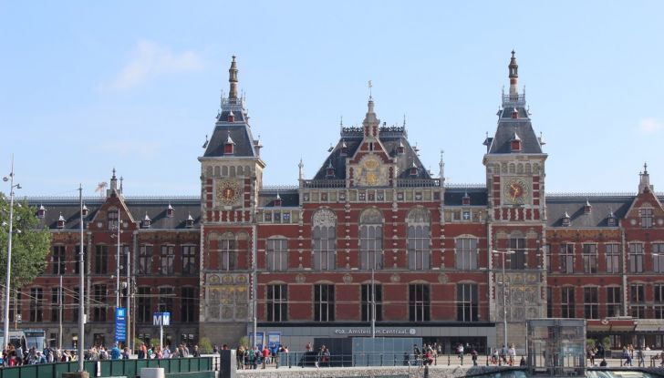 Olanda: vietate le auto a benzina e Diesel entro il 2025 - Foto 4 di 12