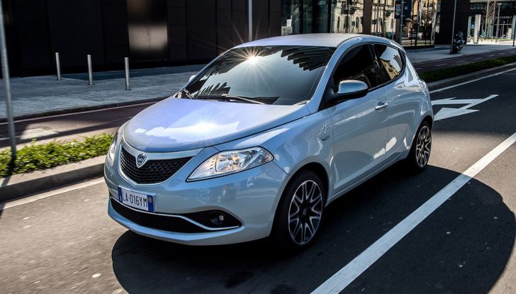 Lancia Ypsilon Mya, serie speciale​ glamour in promozione a 11.200 euro - Foto 9 di 14