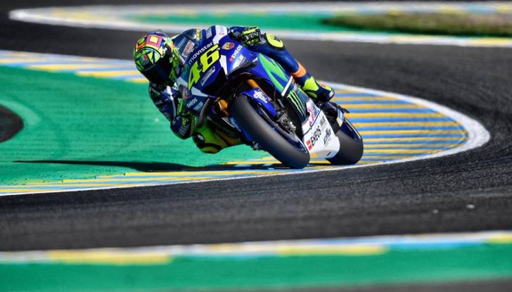 MotpGP, Le Mans: Lorenzo vince, Rossi gran secondo - Foto 2 di 11