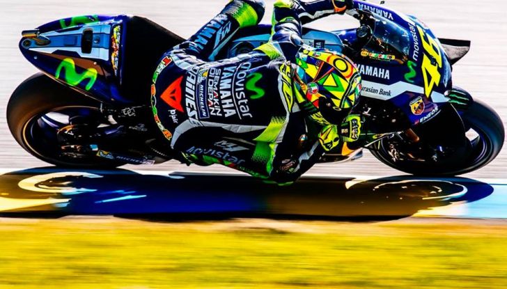 MotpGP, Le Mans: Lorenzo vince, Rossi gran secondo - Foto 4 di 11