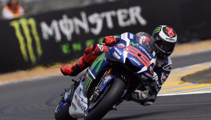 MotpGP, Le Mans: Lorenzo vince, Rossi gran secondo - Foto 7 di 11