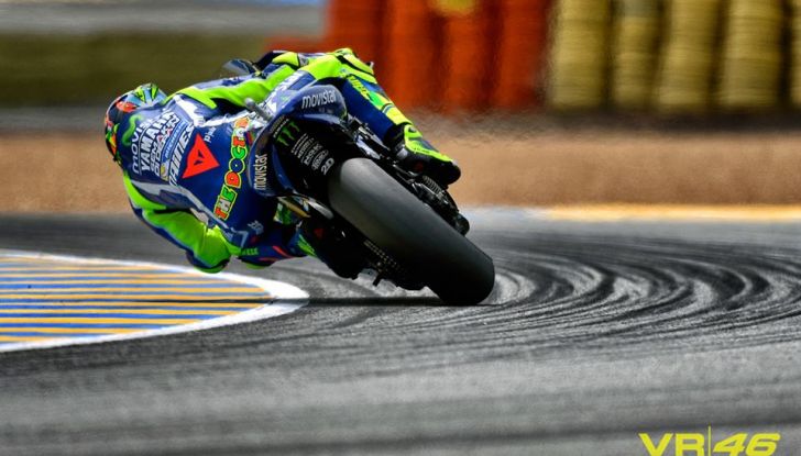 MotpGP, Le Mans: Lorenzo vince, Rossi gran secondo - Foto 10 di 11
