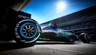 F1, Spagna: Hamilton primo nelle qualifiche
