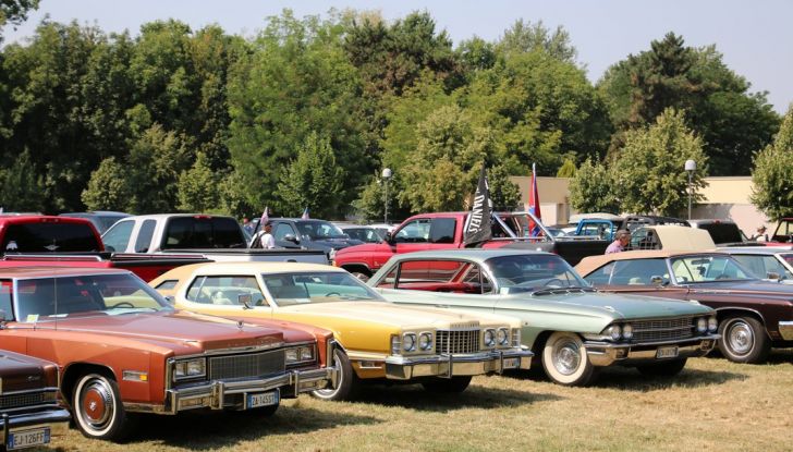 13° Cruisin Rodeo: il più grande raduno di auto americane all’Idroscalo di Milano - Foto 4 di 25