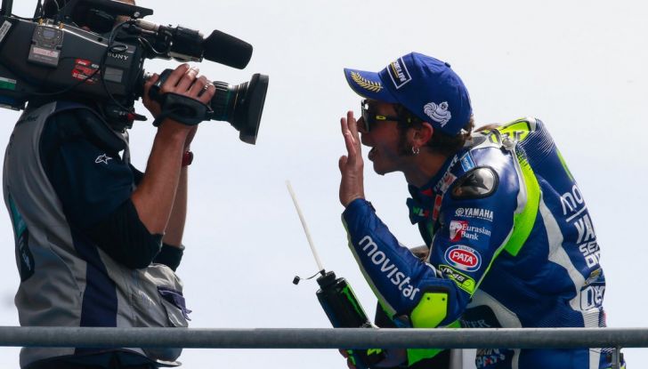 Valentino Rossi, frattura tibia e perone in allenamento: stagione finita - Foto 11 di 14