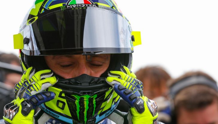 Valentino Rossi, frattura tibia e perone in allenamento: stagione finita - Foto 10 di 14