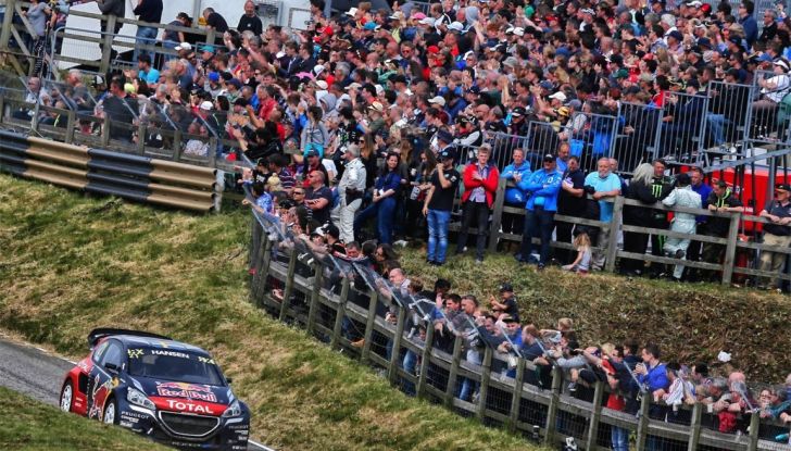 Mondiale Rallycross, podio Peugeot - Foto 1 di 7