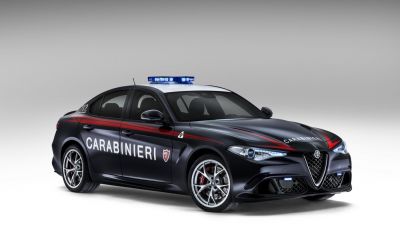 Nuova Alfa Romeo Giulia Quadrifoglio: due esemplari all’Arma dei Carabinieri
