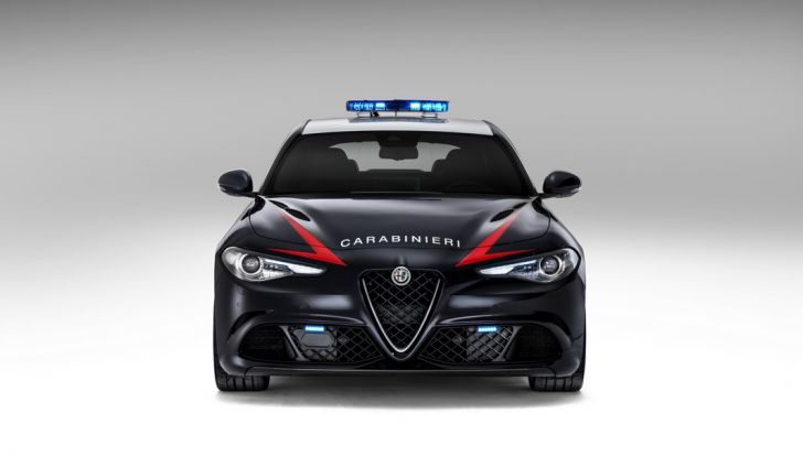 Alfa Romeo Giulia Quadrifoglio Carabinieri anteriore