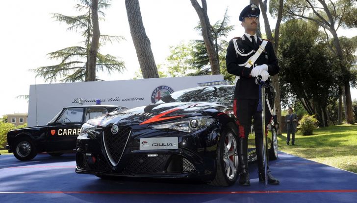Consegna di nuovi modelli Alfa Romeo all'Arma dei Carabinieri