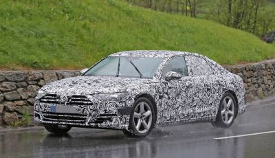 Audi A8 di nuova generazione, le prime foto spia