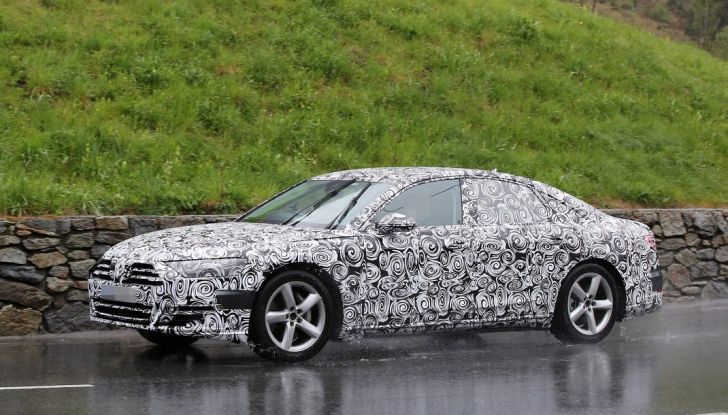 Audi A8 di nuova generazione, le prime foto spia (13)