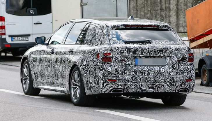 BMW 5-Series Estate 107