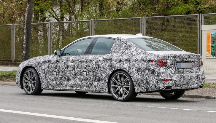 BMW 5-Series Sedan 107