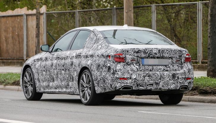 BMW 5-Series Sedan 109