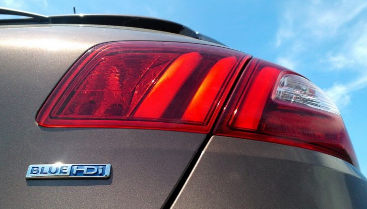 Blue HDi, un milione di motori Diesel con tecnologia SCR - Foto 4 di 8