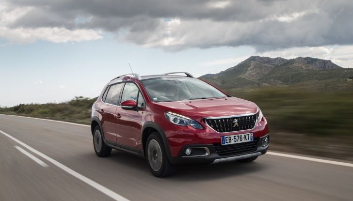 Peugeot 2008 restyling: prova su strada, motorizzazioni e prezzi - Foto 11 di 14