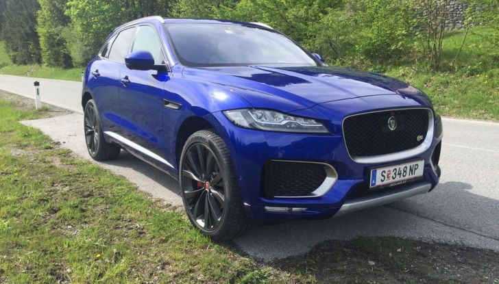 Jaguar F-Pace 3.0d e Supercharged: prova su strada, prezzi e prestazioni - Foto 1 di 23