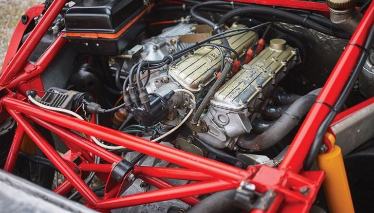 Lancia 037 Stradale: l’auto che portò il mondo del rally sulla strada - Foto 11 di 12