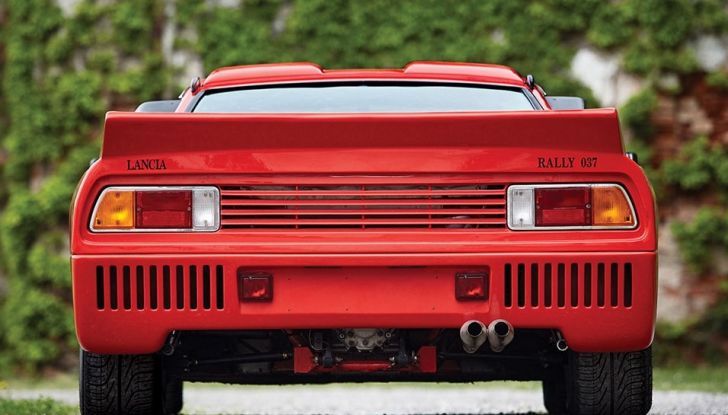 Lancia 037 Stradale: l’auto che portò il mondo del rally sulla strada - Foto 4 di 12