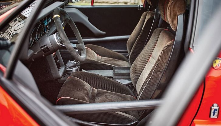 Lancia 037 Stradale: l’auto che portò il mondo del rally sulla strada - Foto 6 di 12