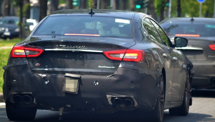 Maserati Quattroporte: le foto spia del restyling - Foto 7 di 10