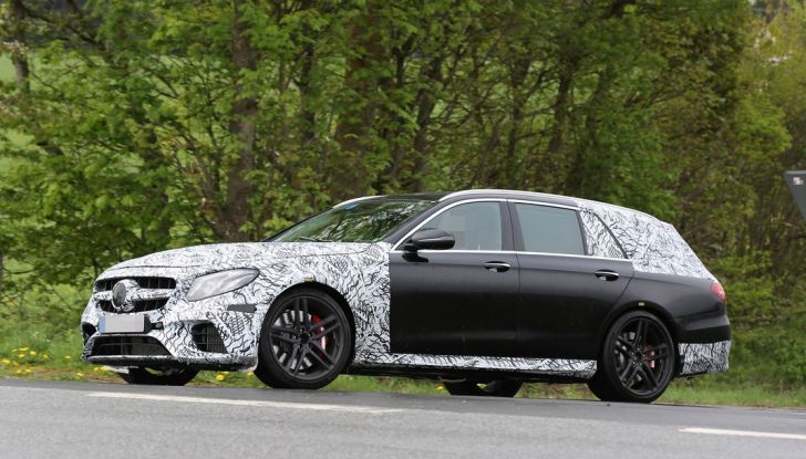 Mercedes E63 AMG wagon, le foto spia dei primi test drive - Foto 6 di 12