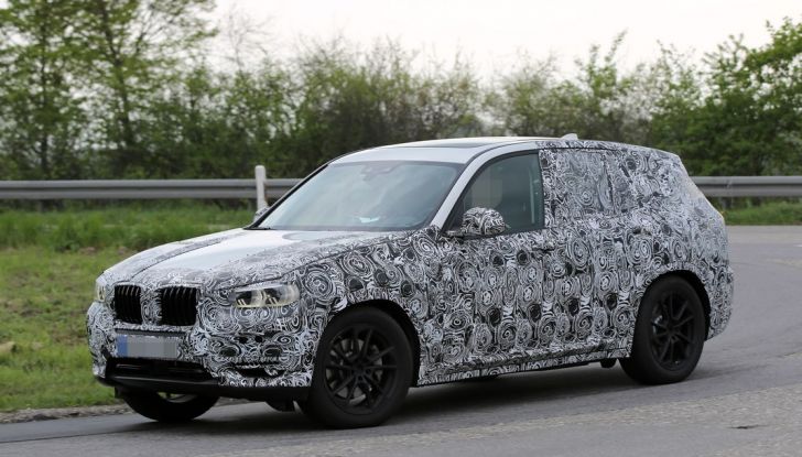 Nuova BMW X3: interni e dettagli nelle ultime foto spia - Foto 1 di 14