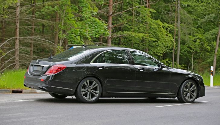 Nuova Mercedes Classe S: foto spia e maggiori dettagli - Foto 5 di 23