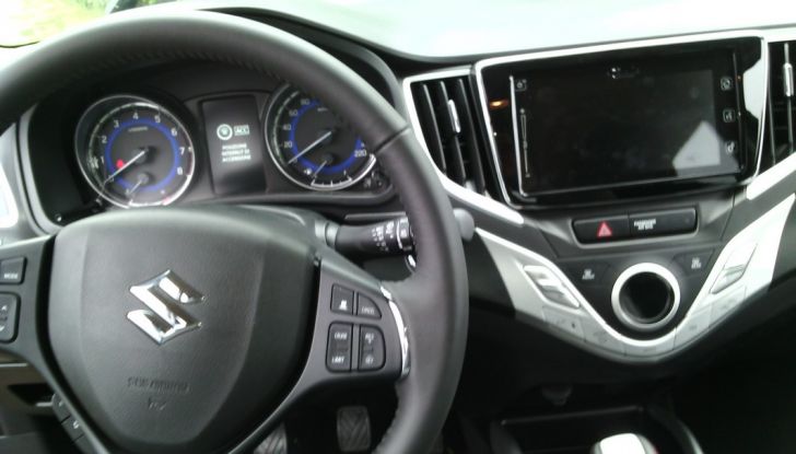 Nuova Suzuki Baleno S cruscotto