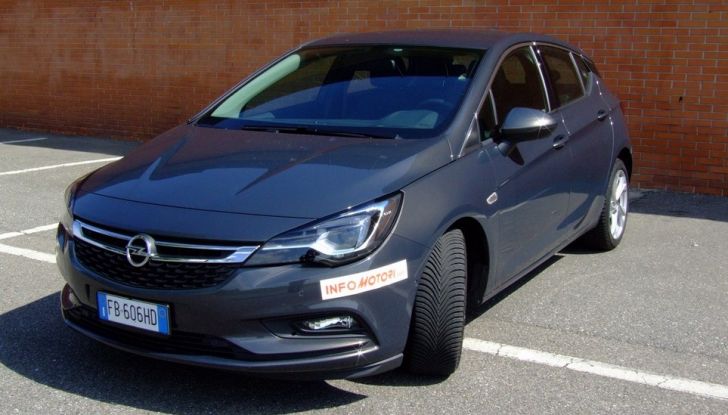 Opel Astra 1.6 CDTI Innovation: prova su strada, consumi e prezzi - Foto 14 di 25
