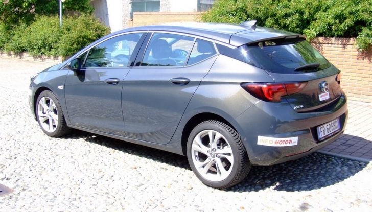 Opel Astra 1.6 CDTI Innovation: prova su strada, consumi e prezzi - Foto 20 di 25
