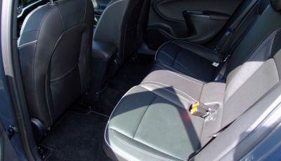 Moto Guzzi festeggia il 95° anniversario con V9 Bobber e Roamer