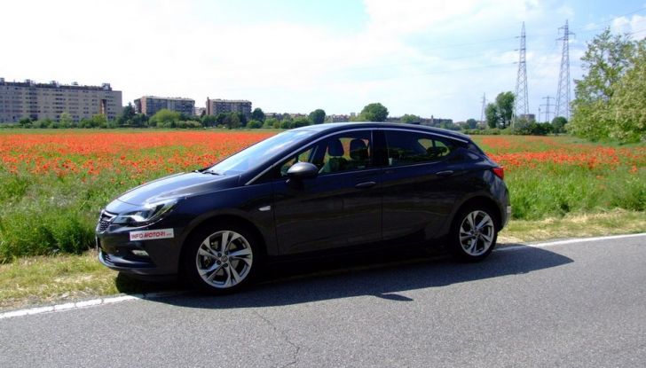 Opel Astra 1.6 CDTI Innovation: prova su strada, consumi e prezzi - Foto 9 di 25