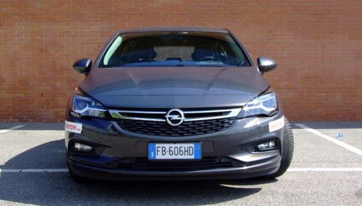 Opel Astra 1.6 CDTI Innovation: prova su strada, consumi e prezzi - Foto 12 di 25
