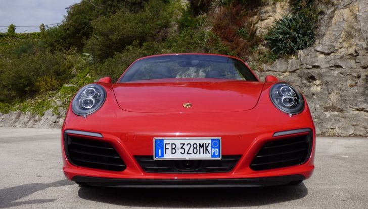 Porsche 911 Carrera S Cabrio, la nostra prova su strada: Paint it Red! - Foto 27 di 46