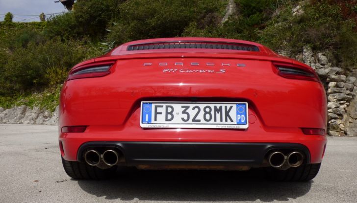 Porsche 911 Carrera S Cabrio, la nostra prova su strada: Paint it Red! - Foto 19 di 46