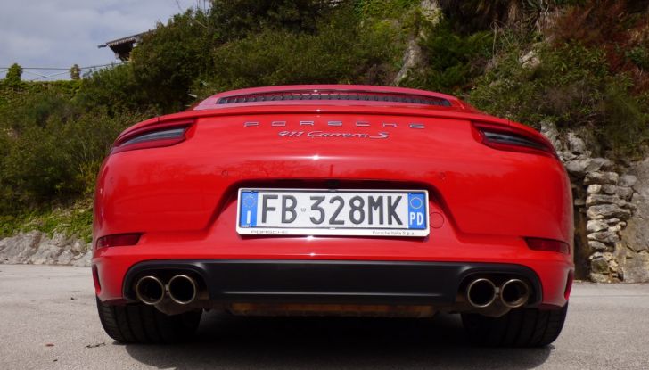 Porsche 911 Carrera S Cabrio, la nostra prova su strada: Paint it Red! - Foto 20 di 46