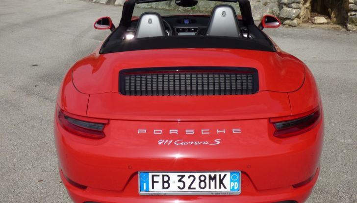 Porsche 911 Carrera S Cabrio, la nostra prova su strada: Paint it Red! - Foto 23 di 46