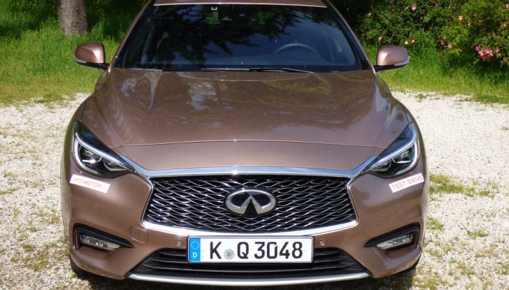 Infiniti Q30, la nostra prova su strada: Opinione, allestimenti e prezzi - Foto 6 di 43