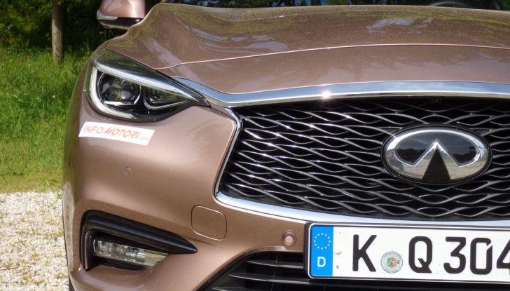 Infiniti Q30, la nostra prova su strada: Opinione, allestimenti e prezzi - Foto 3 di 43