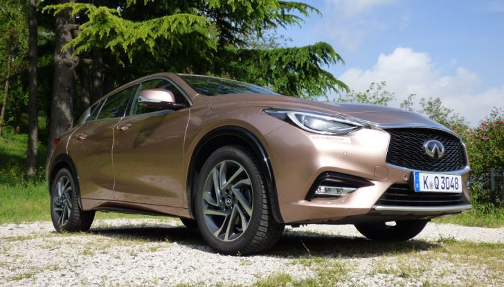 Infiniti Q30, la nostra prova su strada: Opinione, allestimenti e prezzi - Foto 1 di 43