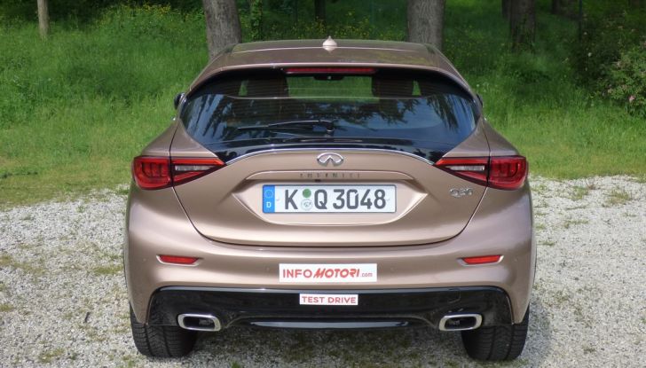 Infiniti Q30, la nostra prova su strada: Opinione, allestimenti e prezzi - Foto 34 di 43