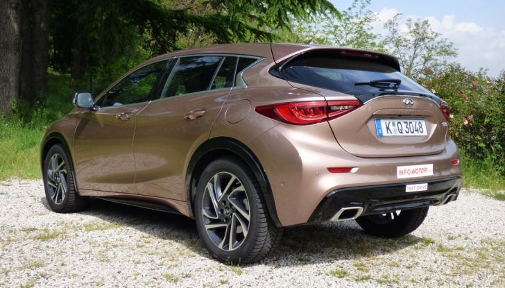 Infiniti Q30, la nostra prova su strada: Opinione, allestimenti e prezzi - Foto 35 di 43