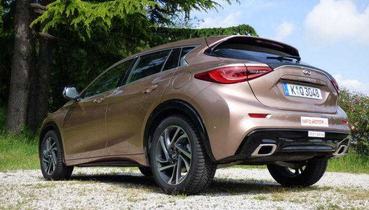 Infiniti Q30, la nostra prova su strada: Opinione, allestimenti e prezzi - Foto 2 di 43
