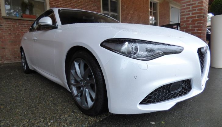 Alfa Romeo Giulia vince tutti i premi ma non vende - Foto 35 di 35