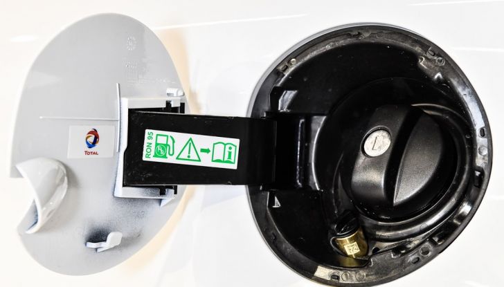 Nuova Peugeot 208 GPL PureTech 82 - Foto 3 di 10