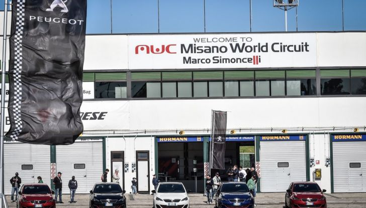 Peugeot 308 GTi 1.6 THP S&S by Peugeot Sport: corso di guida sportiva a Misano Adriatico - Foto 2 di 11