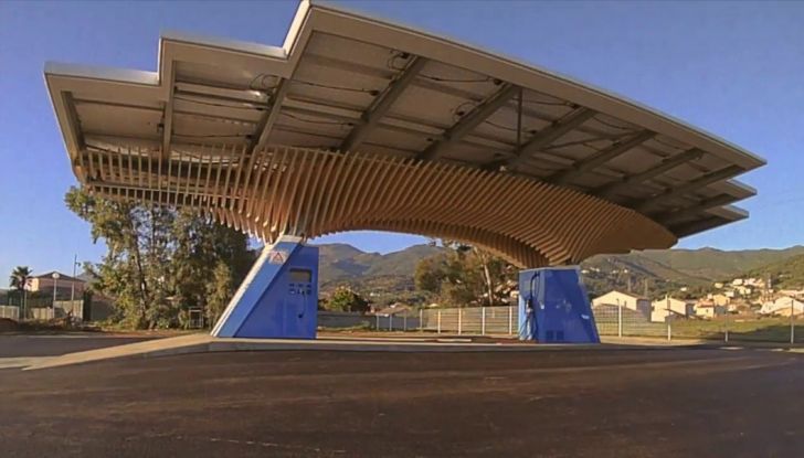 Peugeot e Driveco: mobilità elettrica da fonti rinnovabili - Foto 5 di 8