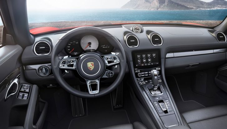 Porsche 718 Boxster, presentata la nuova roadster - Foto 4 di 14